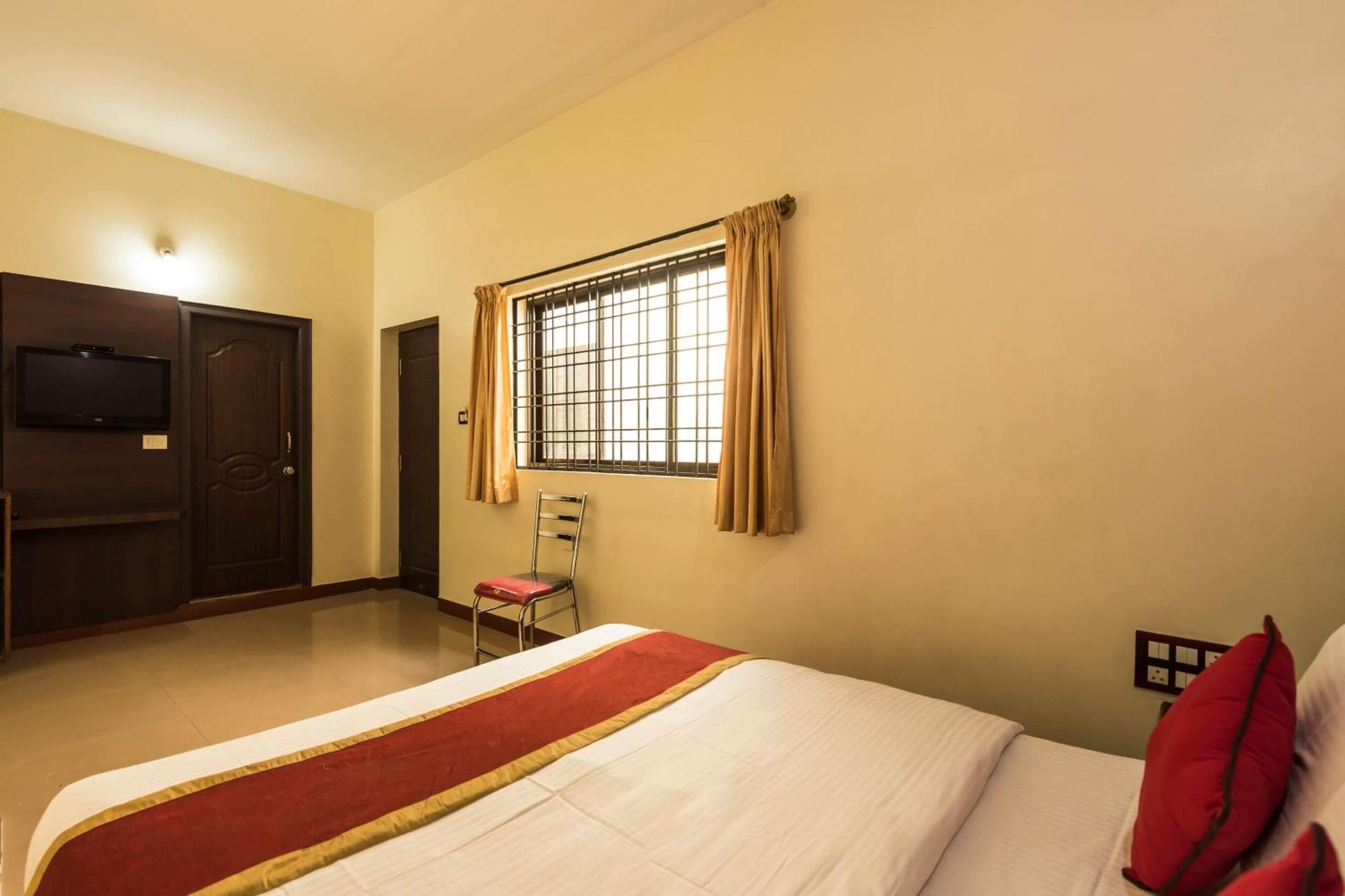 Hotel O Sri Venkatesha Residency Chikmagalur Bagian luar foto